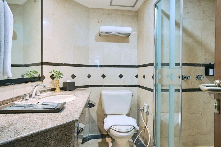 bathroom 37