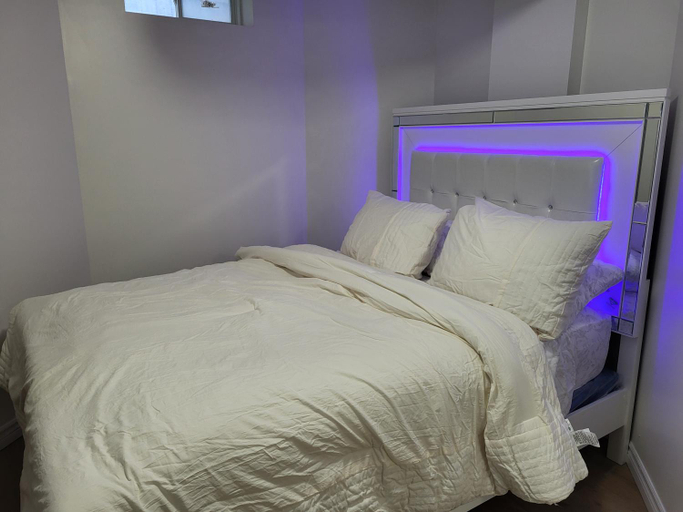 Others 4, Cozy room basement with separate entrance, Peel