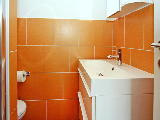 Bathroom 3, Appartementhaus, Zinnowitz, Vorpommern-Greifswald