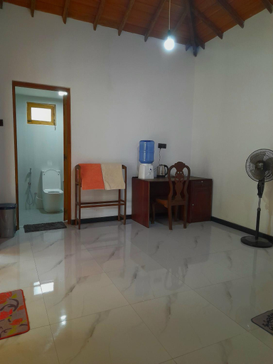 Others 3, Dinuri Villa, Tangalle
