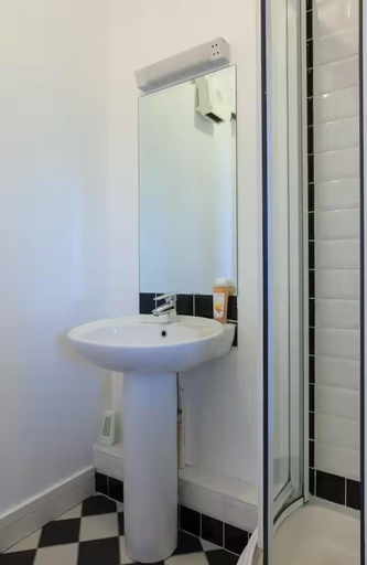 Bathroom 3, Waterfront Views 2 Beds / 2 Baths, Dublin