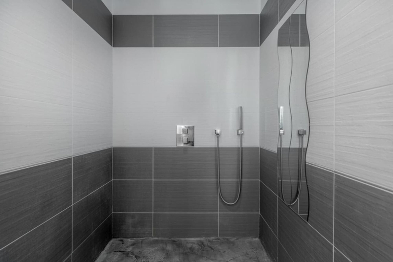 Room 3, Villa With Heated Swimming Pool spa gym and Cinema, Bouches-du-Rhône