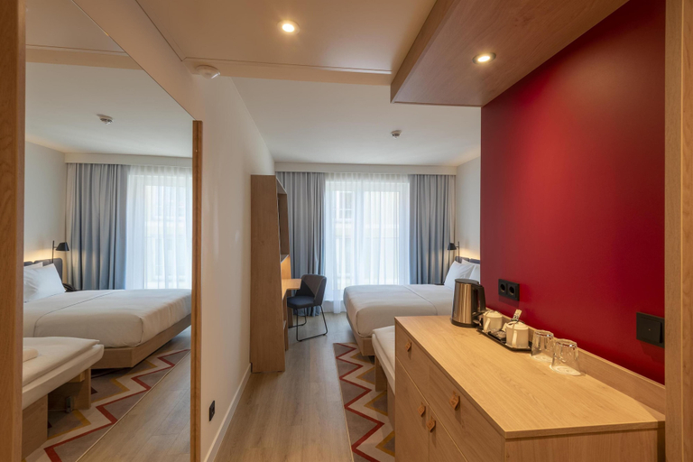 Bedroom 2, Hampton By Hilton Dresden City Centre, Dresden