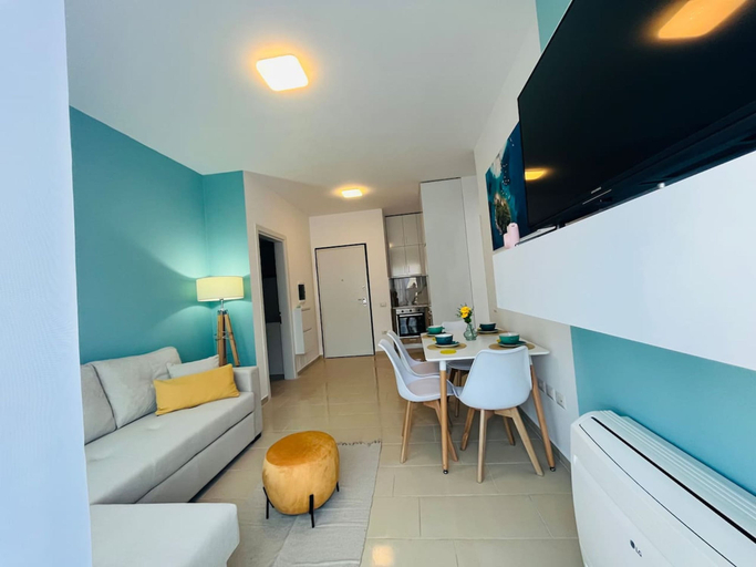 Room 2, Sunny Apartment 2BR in Vlor, Vlorës