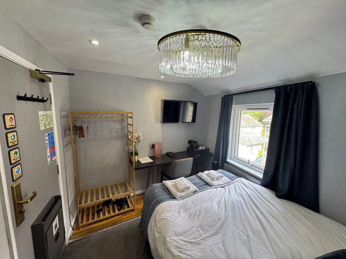 Bedroom 3, Waterhead Rooms & Suites - Parking and Light Breakfast, Cumbria