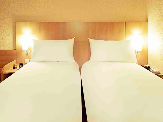Bedroom 3, ibis Abbeville, Somme