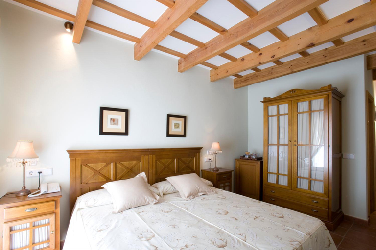 Bedroom 2, Hotel Es Mercadal, Baleares