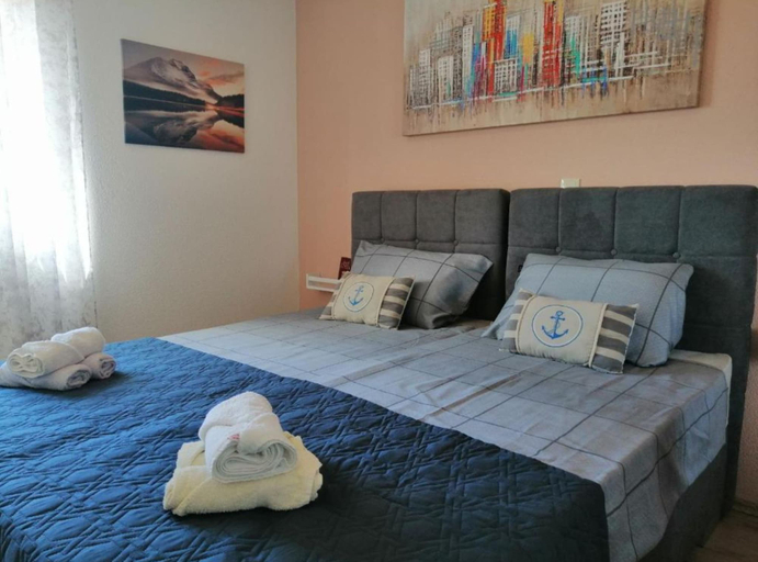 Room 5, Apartment Libe With Sea View Trogir, Seget