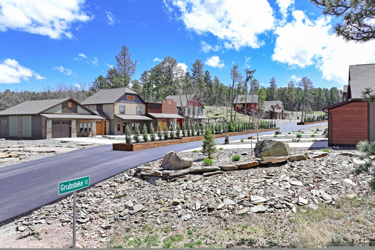 Room 3, Saddle Up For Luxury - 15 Minutes to Mt Rushmore, Pennington