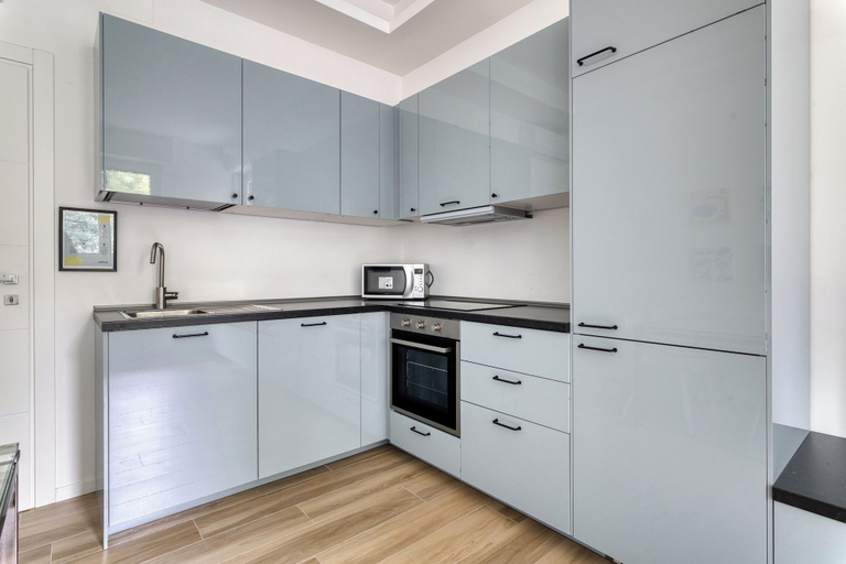 Others 2, Stylish 2-Bedroom flat near CityLife, Milano