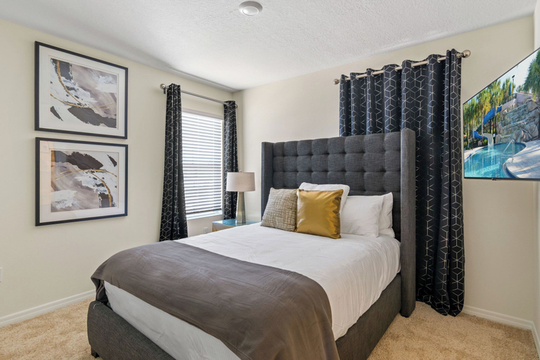 Room 5, Dream Escape 5BR Villa with Private Pool, Polk