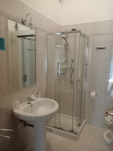 Bathroom, Residence Hotel Azzurro, L'Aquila