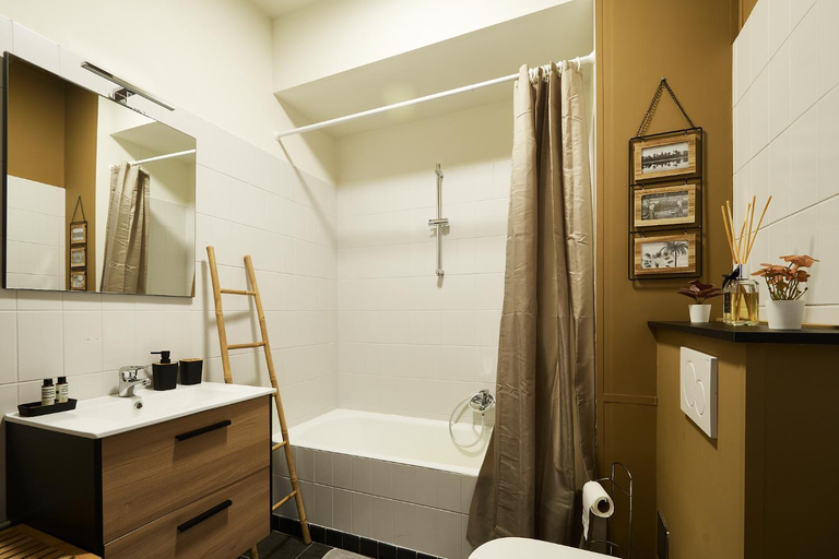 Others 5, Espace Cuesmois chambre, Hainaut
