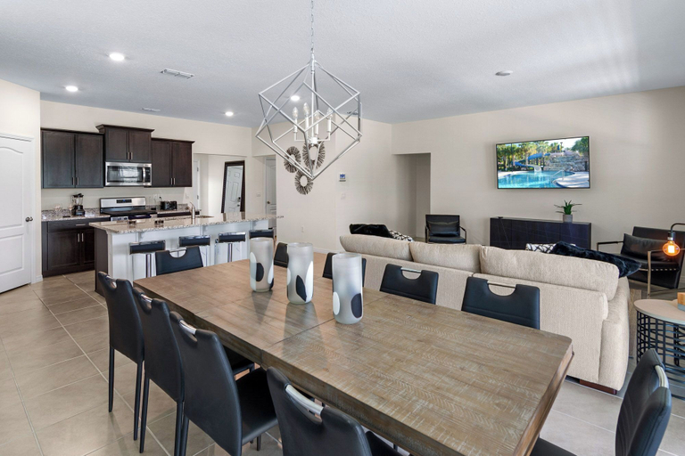 Dining room 4, Dream Escape 5BR Villa with Private Pool, Polk