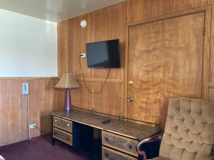 Exterior 5, Highland Manor Motel, Dupage