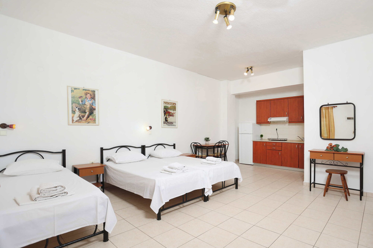 Room 3, Gregory Apartments, Central Macedonia