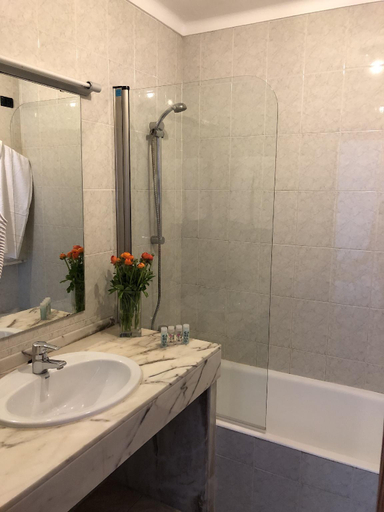 Bathroom, apartamentos en primera linea de playa, Baleares