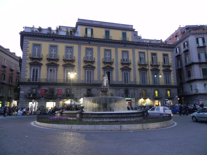 Others 5, Domus Zapata, Napoli