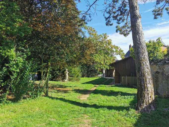 Others 5, Chateau De Swann, Eure-et-Loir