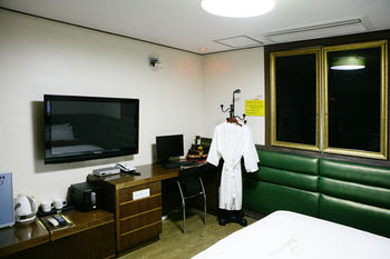 Others 5, Alice Hotel, Gunsan