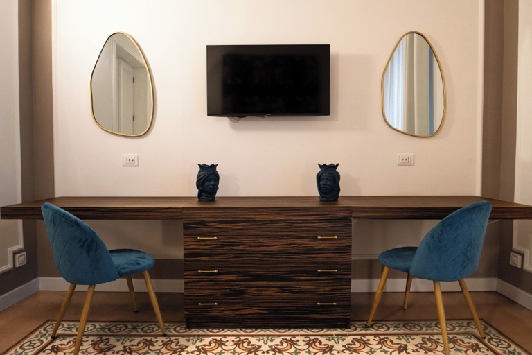 Others 2, Riflessi Acireale Palace Suites, Catania