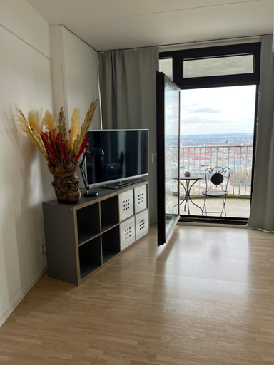 Others 2, Cityapartment im 33. Stock, Augsburg