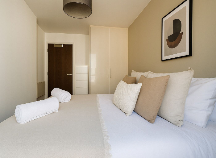 Room 2, 1 Bed Flat in Colindale, London