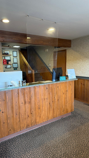 Public Area 2, Stewart Lodge, Kittitas