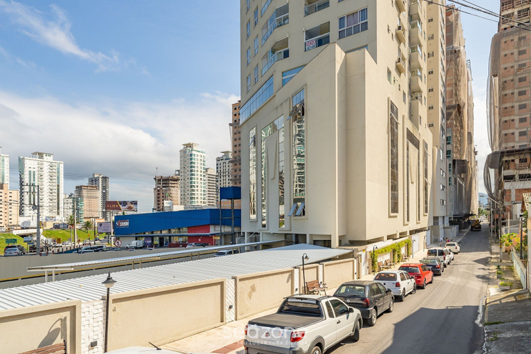 Parking, Apt w/ Balcony & BBQ 400m From Beach Dbr0805, Itapema