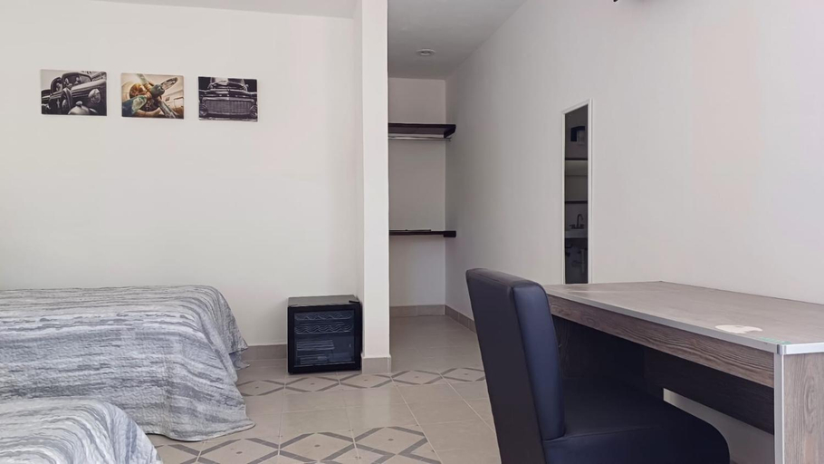 Others 4, Residencia Rivas, Mérida