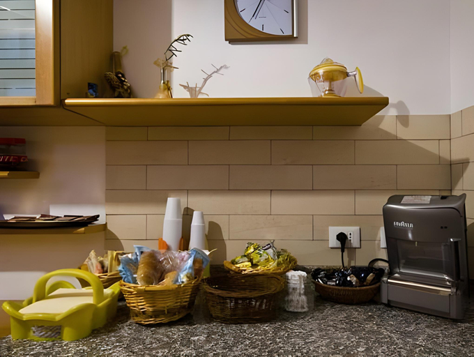 Others 5, B&B Roma Appia Davila 25, Rome