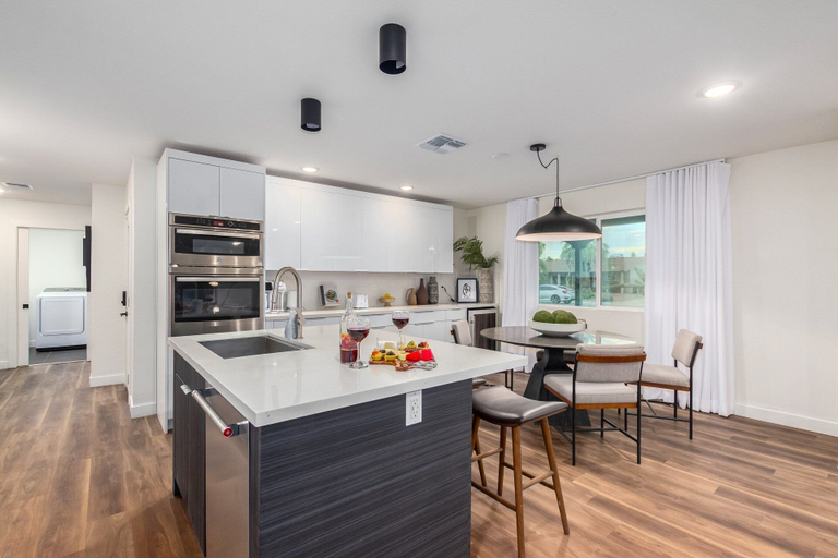 Interior 4, Cactus House - Private Pool - 5 Mins to Old Town, Maricopa