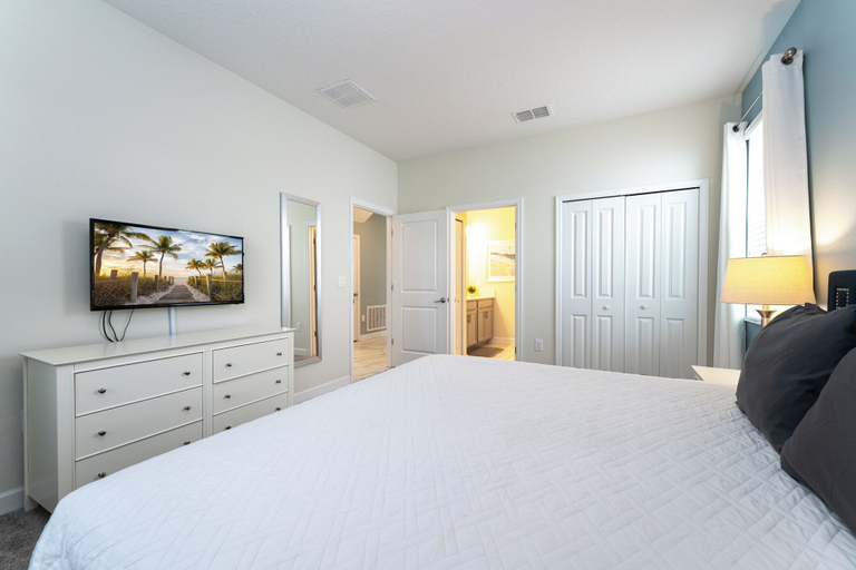 Room 1, Magical 6BR Villa Pool Themed Room, Osceola
