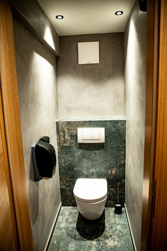 Bathroom 4, Roomie Alps Design Hostel, Kitzbühel