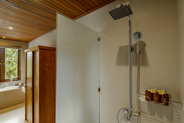 bathroom 8
