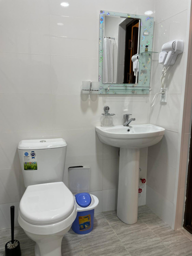Bathroom, Saidkasim with a Terrace, Buxoro
