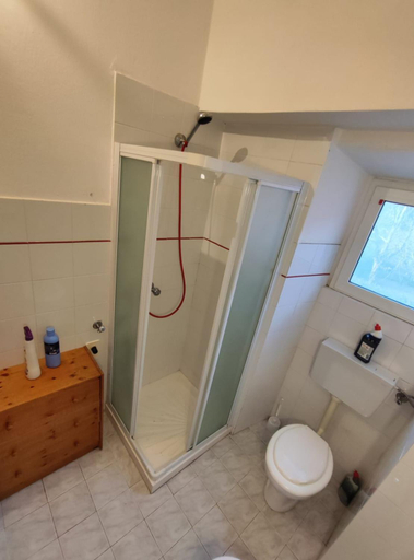 Bathroom 4, Natura tra bosco e lago, Varese