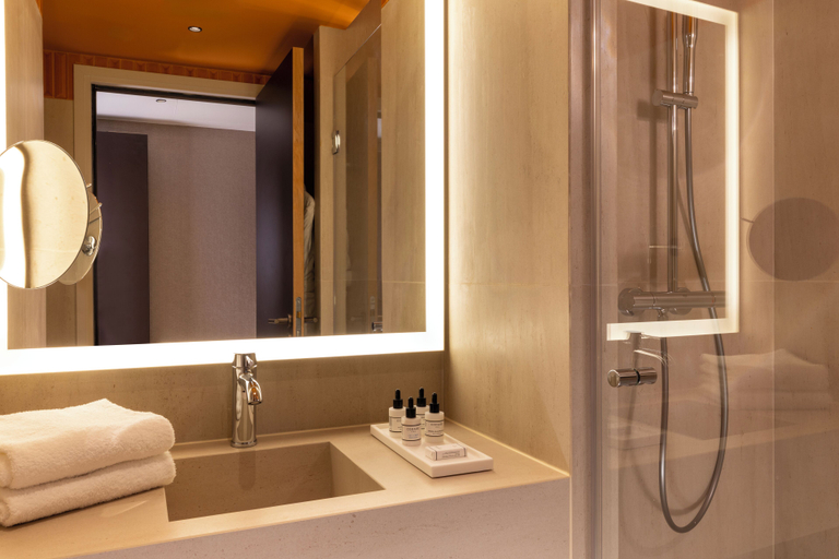 Bathroom, Belinda Hotel & Spa, Paris