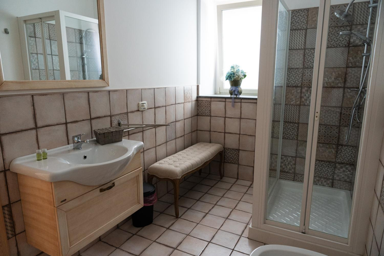 Shower, B&B Donna Cinzia, Catania