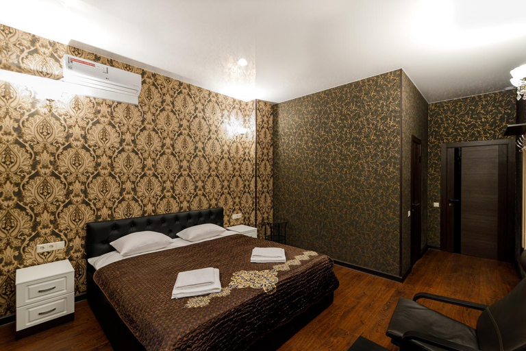 Others 5, Elit Hotel, Eastern