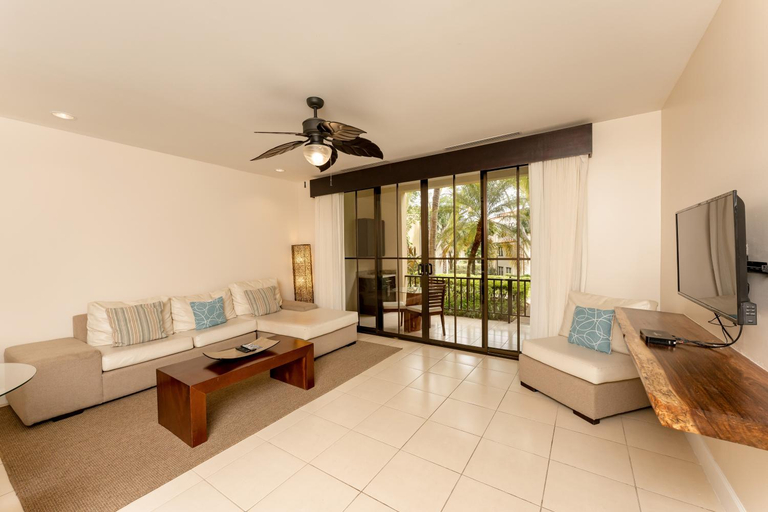 Others 4, Coco Breeze Private Residence, Carrillo