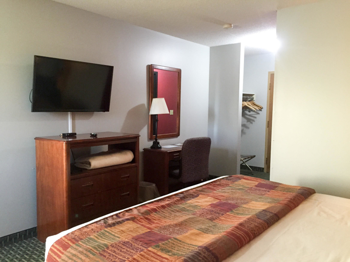 Bedroom 3, Motel 6 Augusta, KS, Butler