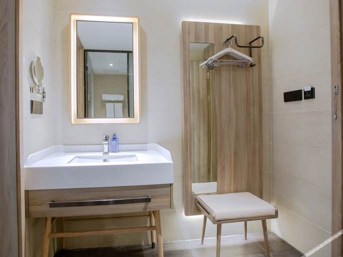 Bathroom 3, Hanting Hotel Shijiazhuang Shenze Xiangyang Street, Shijiazhuang