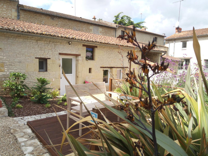 Others 4, The Piggeries at La Maison Tumtum Arbre, Vienne