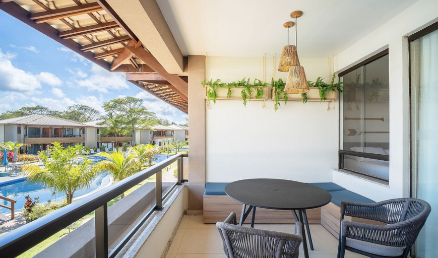 Outdoor dining 2, Charming Apartment With Pool View! Bio0079, Camaçari