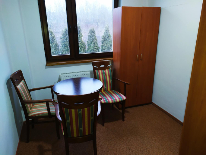 Others 4, Gosciniec Czarci Mlyn, Będzin