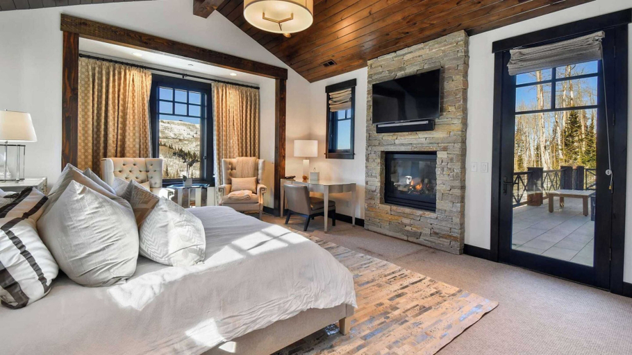 Interior 5, Ski-in Ski-out Deer Valley Hot Tub, Fire Pit, Views Silver Sun by Avantstay, Summit