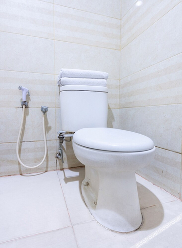 Bathroom 4, Flagship 91863 Metro House, Surabaya