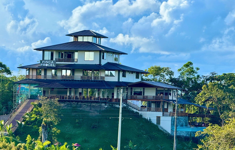 Front of property 4, HOTEL FINCA PROCEL, Palora