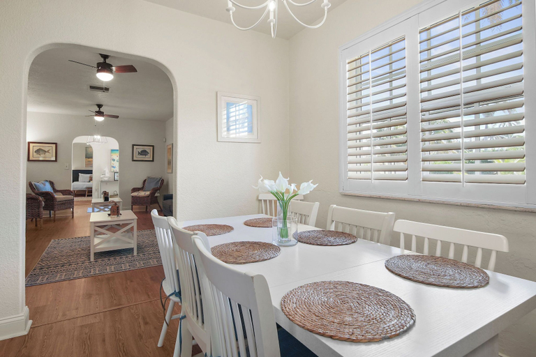 Dining room, Hollywood Beach Bliss Villa Sleeps 10, Broward